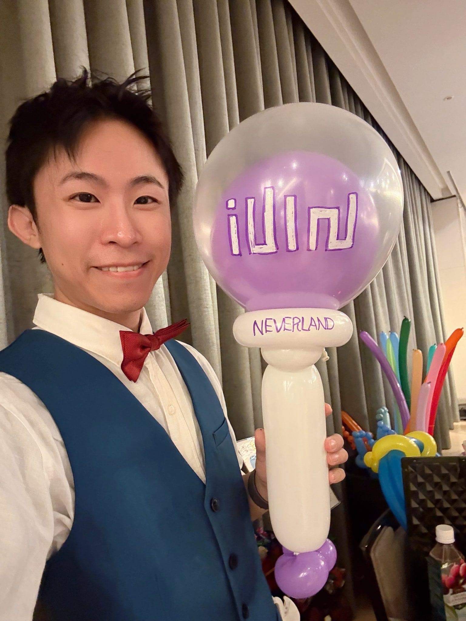 國小六年級那場：紫色球頭韓團應援棒氣球