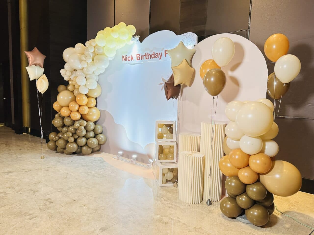 2023-01-31 Nick生日派對間春酒佈置2