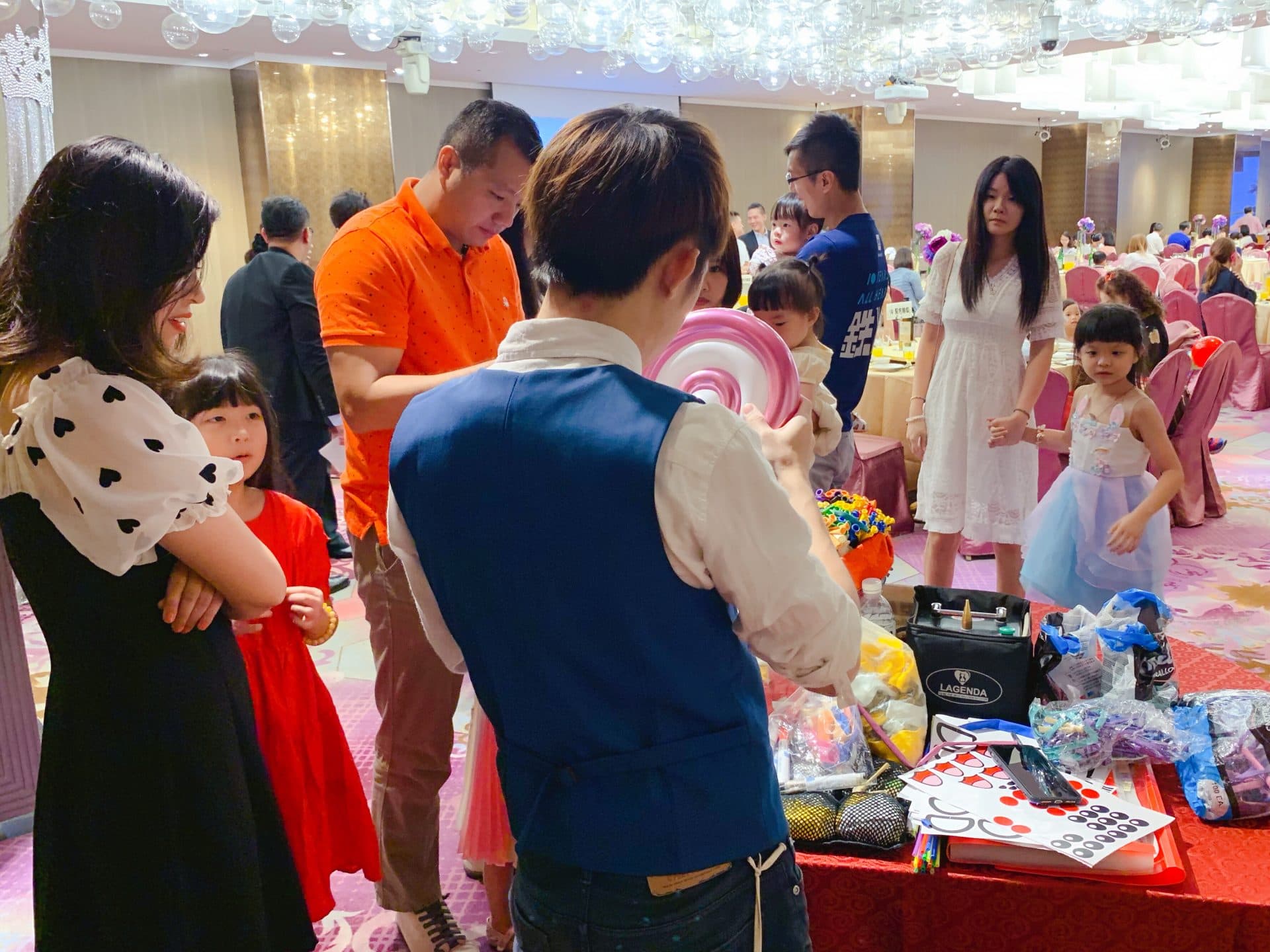 【婚禮折氣球(有影片)】新莊晶宴會館婚禮氣球小物
