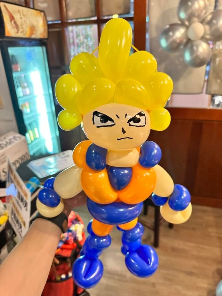 七龍珠孫悟空造型氣球，金色刺蝟頭、橘藍色道服