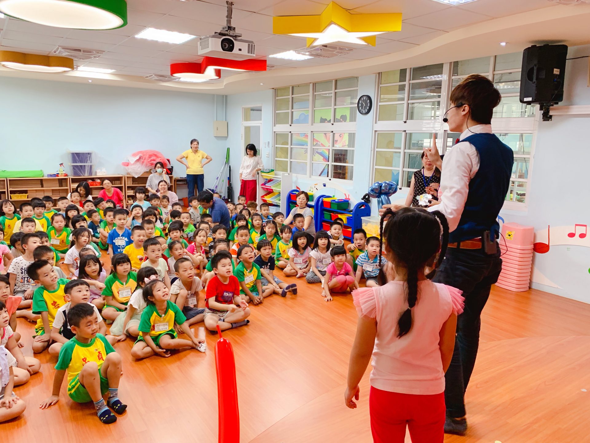 【幼兒魔術表演(有影片)】桃園忠貞國小附幼-稚園開學典禮演出
